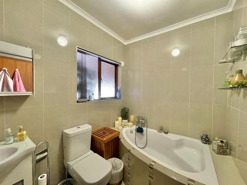 4 Bedroom Property for Sale in Tergniet Western Cape